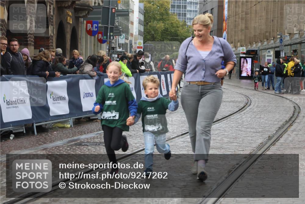 05.10.2025 - 20. swb-Marathon Bremen Strokosch-Dieckow http://msf.ph/oto/9247262 05.10.2025 15:24:35 Ziel  meine-sportfotos.de