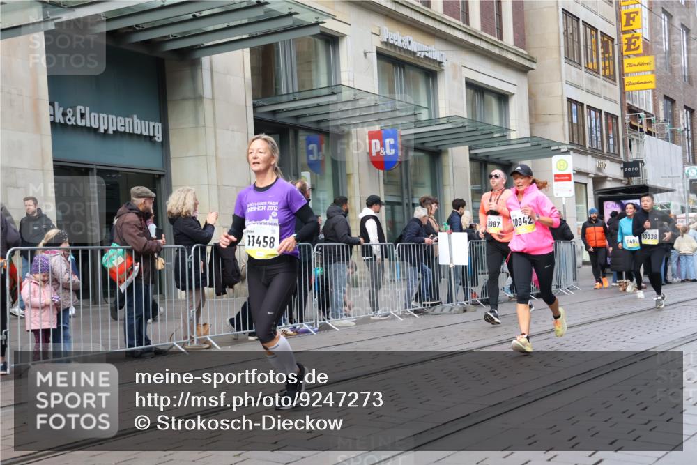 05.10.2025 - 20. swb-Marathon Bremen Strokosch-Dieckow http://msf.ph/oto/9247273 05.10.2025 10:51:58 Ziel 9172, 9196, 9226, 9584, 9852, 9939, 9955, 9987, 10038, 10240, 10241, 10327, 10438, 10507, 10608, 10668, 10719, 10727, 10900, 10927, 10942, 10977, 11128, 11458, 11491, 11528, 11641, 11665, 9172, 9196, 9226, 9584, 9852, 9939, 9955, 9987, 10038, 10240, 10241, 10327, 10438, 10507, 10608, 10668, 10719, 10727, 10900, 10927, 10942, 10977, 11128, 11458, 11491, 11528, 11641, 11665 meine-sportfotos.de
