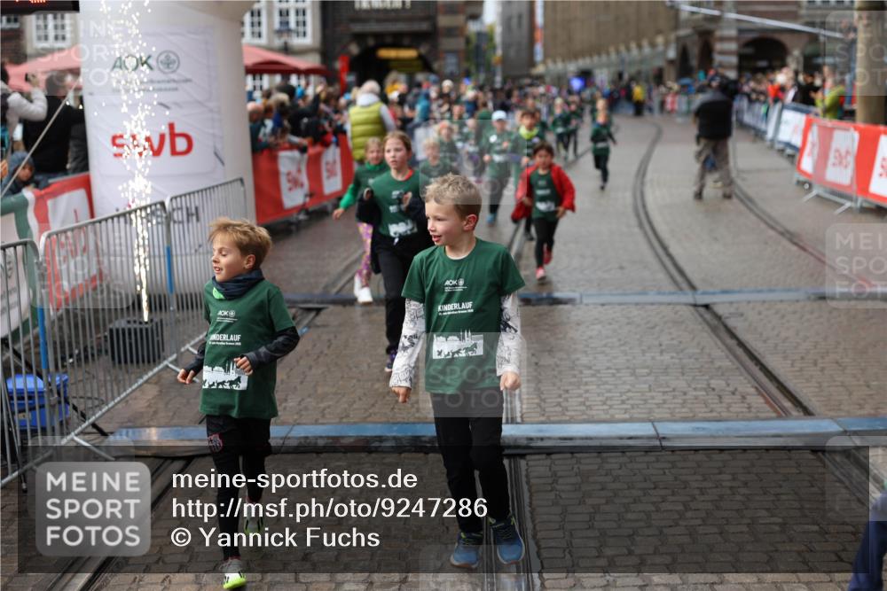 05.10.2025 - 20. swb-Marathon Bremen Yannick Fuchs http://msf.ph/oto/9247286 05.10.2025 15:21:08 Ziel  meine-sportfotos.de