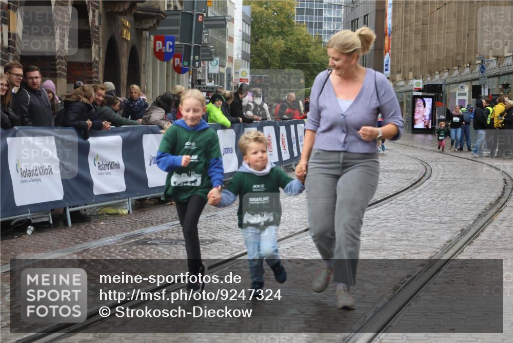 05.10.2025 - 20. swb-Marathon Bremen Strokosch-Dieckow http://msf.ph/oto/9247324 05.10.2025 15:24:35 Ziel  meine-sportfotos.de