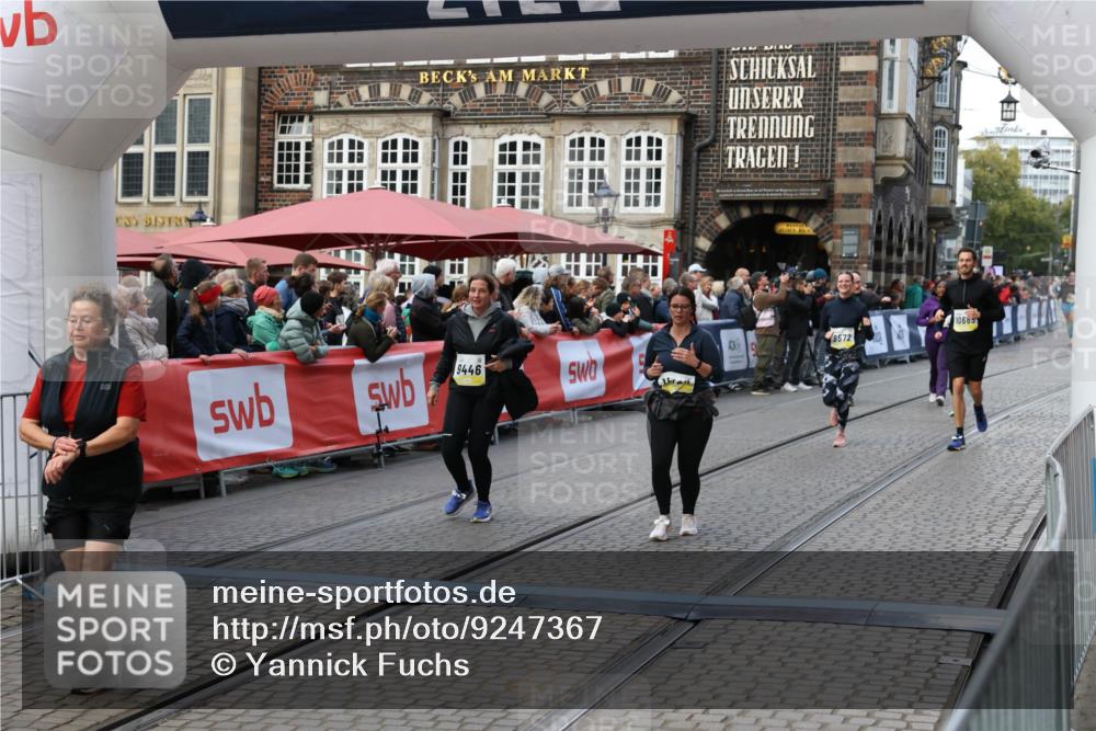 05.10.2025 - 20. swb-Marathon Bremen Yannick Fuchs http://msf.ph/oto/9247367 05.10.2025 11:10:46 Ziel 9446, 9572, 10146, 10442, 10665, 11240, 11342 meine-sportfotos.de