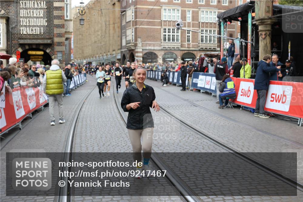 05.10.2025 - 20. swb-Marathon Bremen Yannick Fuchs http://msf.ph/oto/9247467 05.10.2025 10:52:33 Ziel 9172, 9584, 9987, 10241, 10507, 10608, 10719, 11528, 11665 meine-sportfotos.de