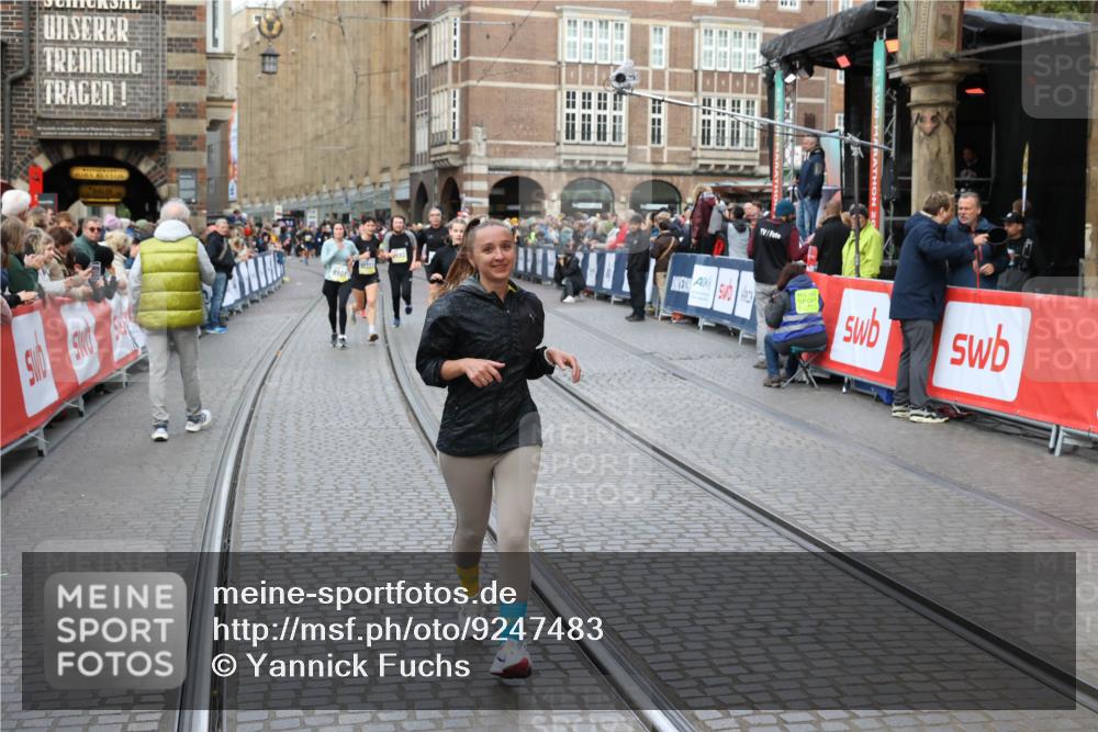 05.10.2025 - 20. swb-Marathon Bremen Yannick Fuchs http://msf.ph/oto/9247483 05.10.2025 10:52:33 Ziel 9172, 9584, 9987, 10241, 10507, 10608, 10719, 11528, 11665 meine-sportfotos.de
