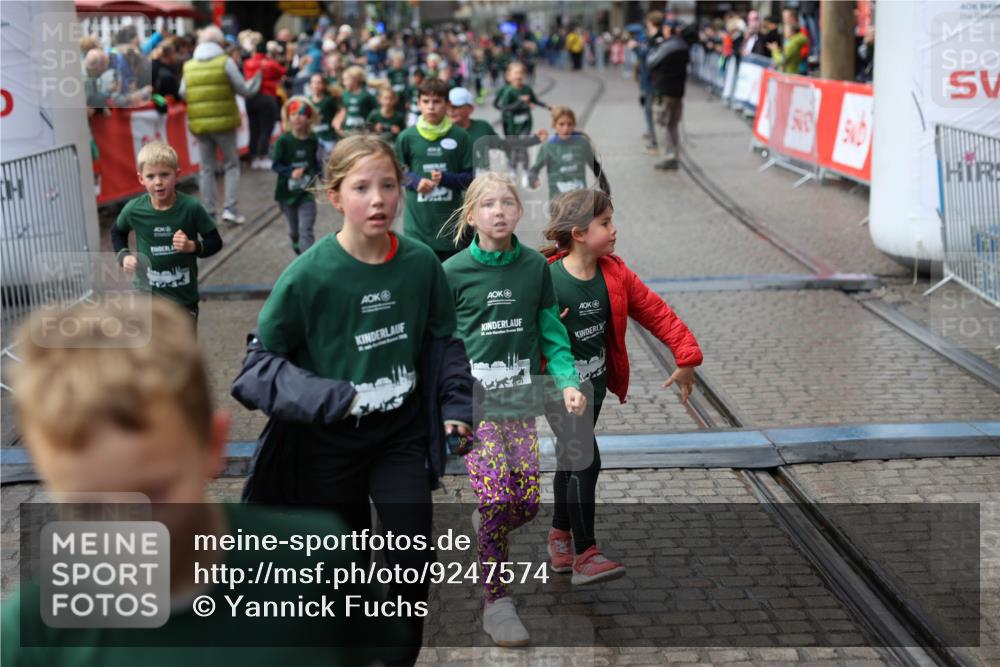 05.10.2025 - 20. swb-Marathon Bremen Yannick Fuchs http://msf.ph/oto/9247574 05.10.2025 15:21:11 Ziel  meine-sportfotos.de
