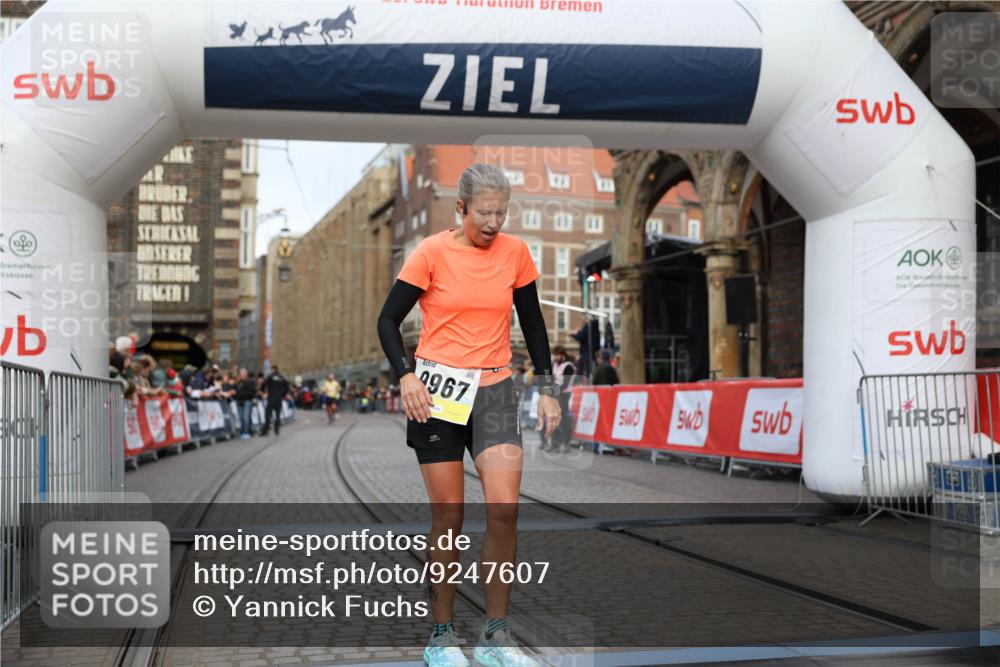 05.10.2025 - 20. swb-Marathon Bremen Yannick Fuchs http://msf.ph/oto/9247607 05.10.2025 10:43:31 Ziel 9967 meine-sportfotos.de