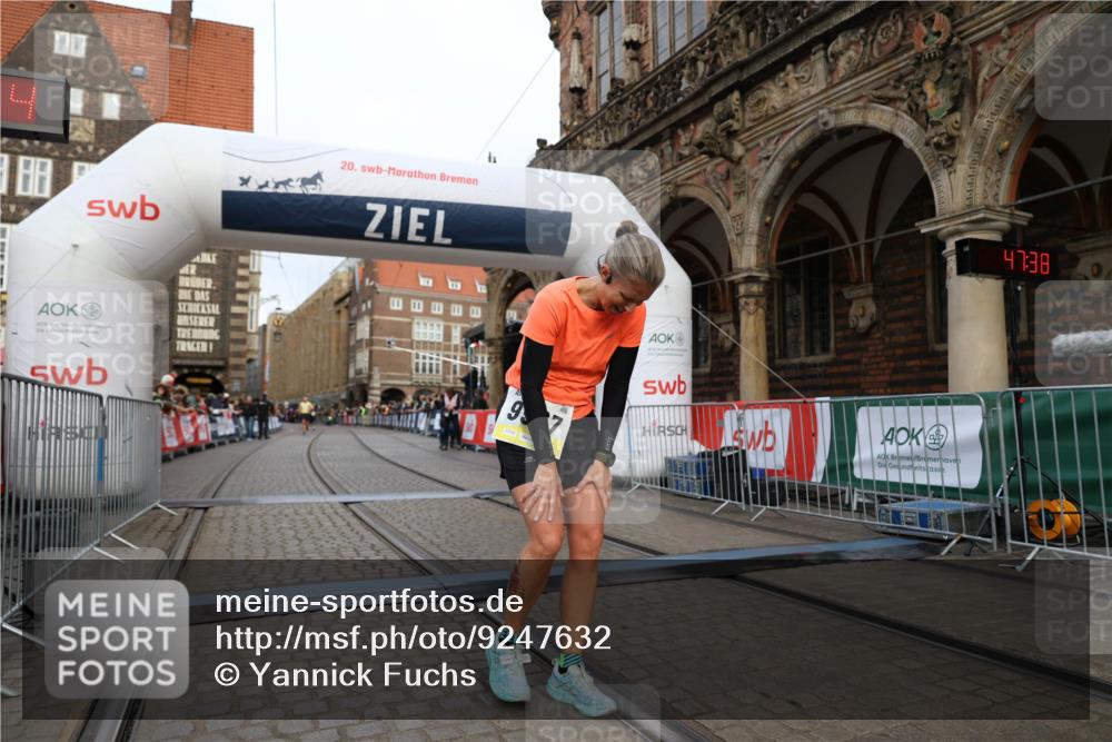 05.10.2025 - 20. swb-Marathon Bremen Yannick Fuchs http://msf.ph/oto/9247632 05.10.2025 10:43:33 Ziel 9967 meine-sportfotos.de
