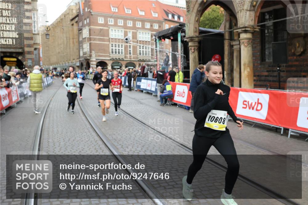 05.10.2025 - 20. swb-Marathon Bremen Yannick Fuchs http://msf.ph/oto/9247646 05.10.2025 10:52:36 Ziel 9172, 9584, 9903, 10241, 10327, 10388, 10507, 10608, 10719, 11283, 11387, 11528 meine-sportfotos.de