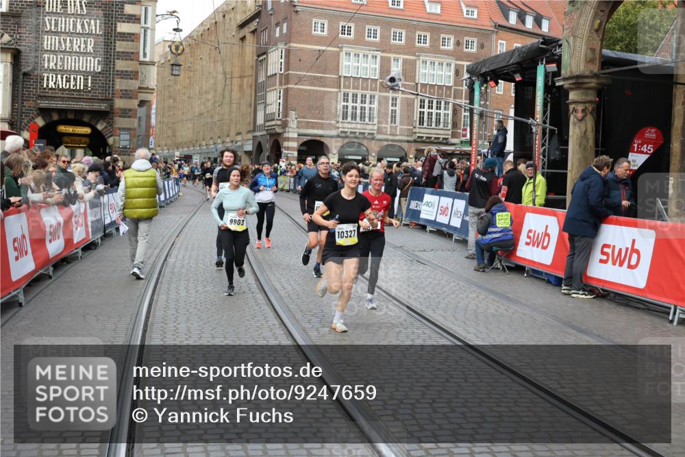 05.10.2025 - 20. swb-Marathon Bremen Yannick Fuchs http://msf.ph/oto/9247659 05.10.2025 10:52:36 Ziel 9172, 9584, 9903, 10241, 10327, 10388, 10507, 10608, 10719, 11283, 11387, 11528 meine-sportfotos.de