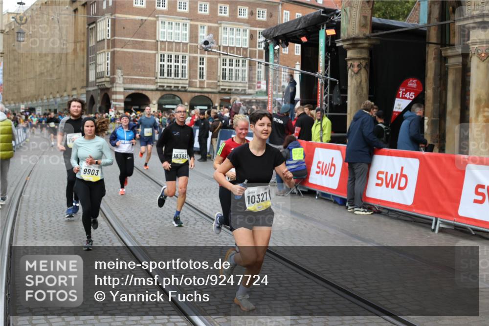 05.10.2025 - 20. swb-Marathon Bremen Yannick Fuchs http://msf.ph/oto/9247724 05.10.2025 10:52:37 Ziel 8888, 9172, 9903, 10241, 10327, 10388, 10507, 10608, 11283, 11387, 11413, 11528 meine-sportfotos.de