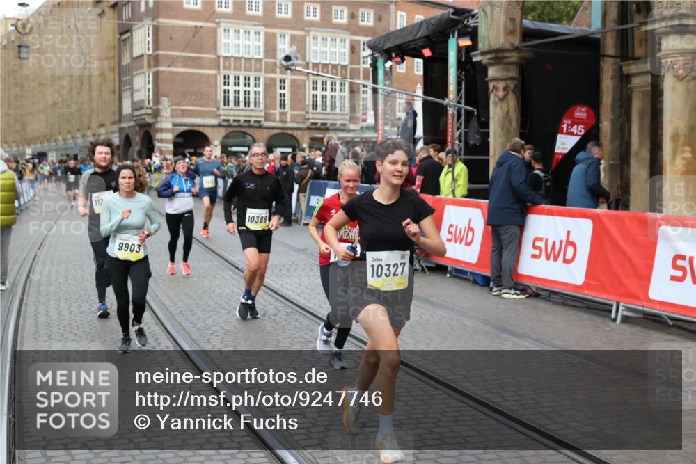 05.10.2025 - 20. swb-Marathon Bremen Yannick Fuchs http://msf.ph/oto/9247746 05.10.2025 10:52:37 Ziel 8888, 9172, 9903, 10241, 10327, 10388, 10507, 10608, 11283, 11387, 11413, 11528 meine-sportfotos.de