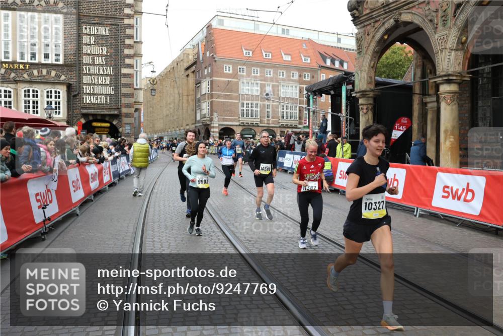 05.10.2025 - 20. swb-Marathon Bremen Yannick Fuchs http://msf.ph/oto/9247769 05.10.2025 10:52:37 Ziel 8888, 9172, 9903, 10241, 10327, 10388, 10507, 10608, 11283, 11387, 11413, 11528 meine-sportfotos.de