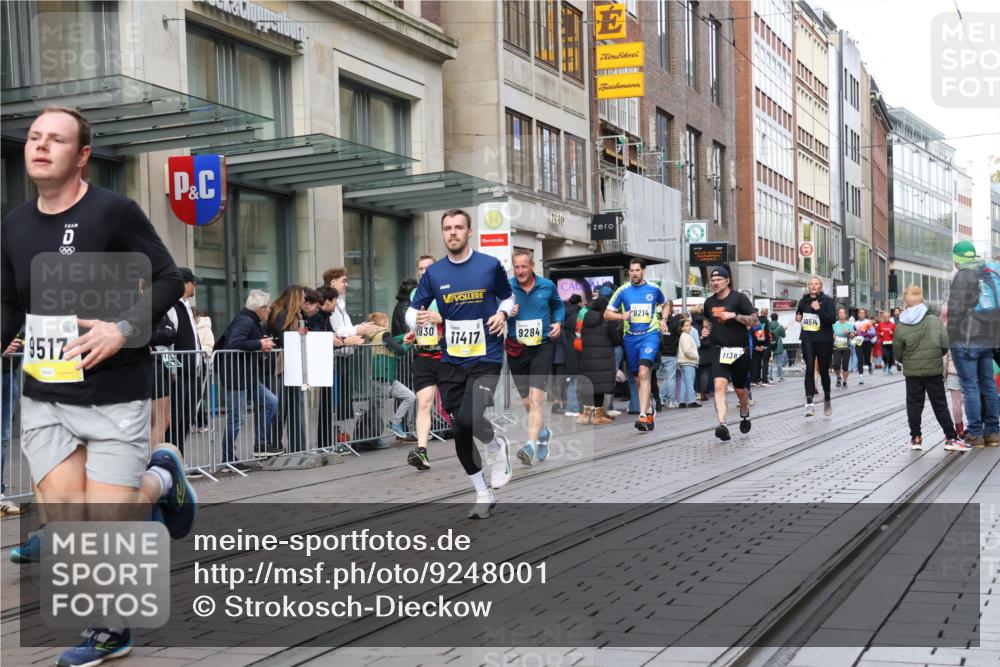 05.10.2025 - 20. swb-Marathon Bremen Strokosch-Dieckow http://msf.ph/oto/9248001 05.10.2025 10:52:29 Ziel 9187, 9209, 9214, 9284, 9501, 9517, 9581, 9830, 9918, 9985, 10064, 10308, 10309, 10514, 10548, 10779, 10833, 10955, 10997, 11012, 11382, 11417, 11450, 11587, 11722, 9187, 9209, 9214, 9284, 9501, 9517, 9581, 9830, 9918, 9985, 10064, 10308, 10309, 10514, 10548, 10779, 10833, 10955, 10997, 11012, 11382, 11417, 11450, 11587, 11722 meine-sportfotos.de