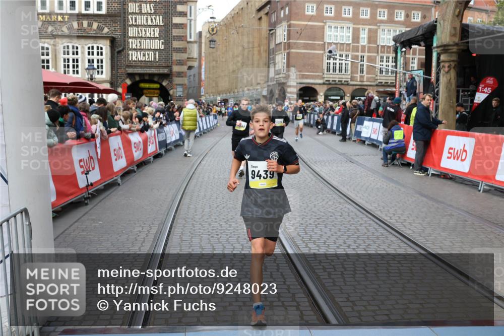 05.10.2025 - 20. swb-Marathon Bremen Yannick Fuchs http://msf.ph/oto/9248023 05.10.2025 10:52:42 Ziel 8888, 9439, 9903, 10327, 10388, 10548, 10608, 11283, 11387, 11413 meine-sportfotos.de