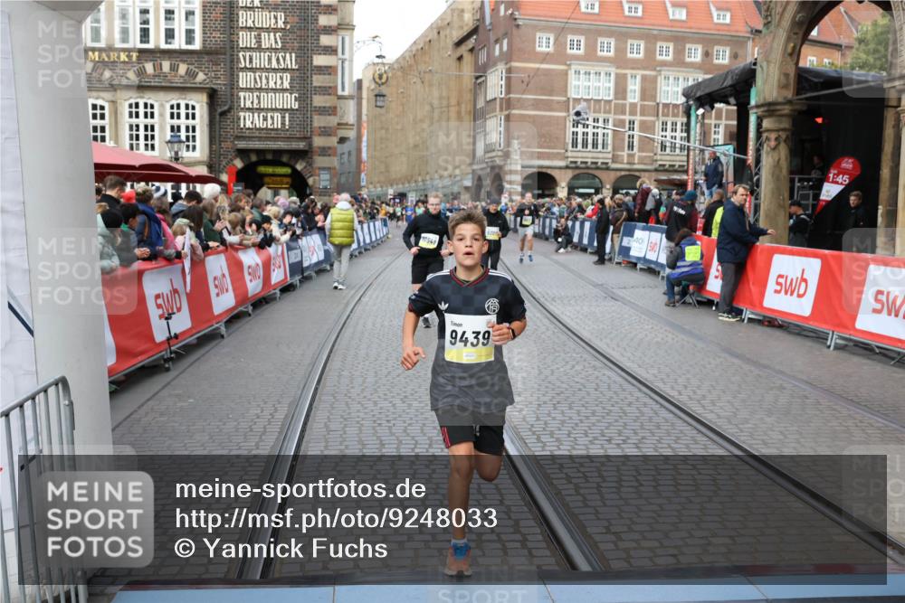 05.10.2025 - 20. swb-Marathon Bremen Yannick Fuchs http://msf.ph/oto/9248033 05.10.2025 10:52:43 Ziel 8888, 9209, 9439, 9903, 10327, 10388, 10548, 10608, 11283, 11387, 11413 meine-sportfotos.de