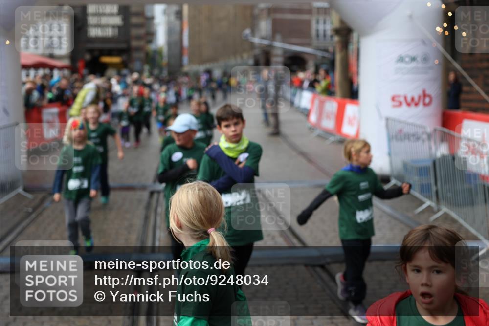05.10.2025 - 20. swb-Marathon Bremen Yannick Fuchs http://msf.ph/oto/9248034 05.10.2025 15:21:14 Ziel  meine-sportfotos.de
