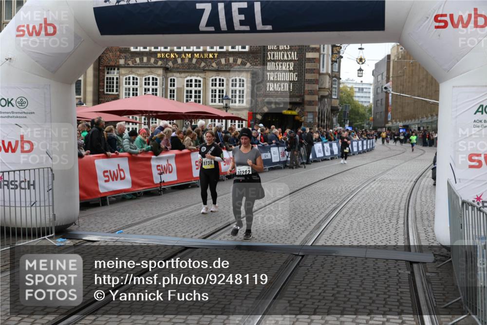 05.10.2025 - 20. swb-Marathon Bremen Yannick Fuchs http://msf.ph/oto/9248119 05.10.2025 11:12:37 Ziel 9736, 10282 meine-sportfotos.de