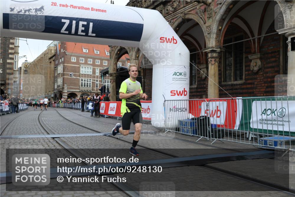 05.10.2025 - 20. swb-Marathon Bremen Yannick Fuchs http://msf.ph/oto/9248130 05.10.2025 10:43:55 Ziel 9270, 10559 meine-sportfotos.de