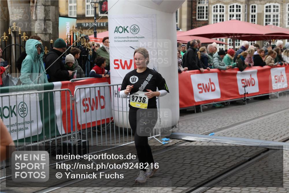 05.10.2025 - 20. swb-Marathon Bremen Yannick Fuchs http://msf.ph/oto/9248216 05.10.2025 11:12:40 Ziel 9736, 10282 meine-sportfotos.de