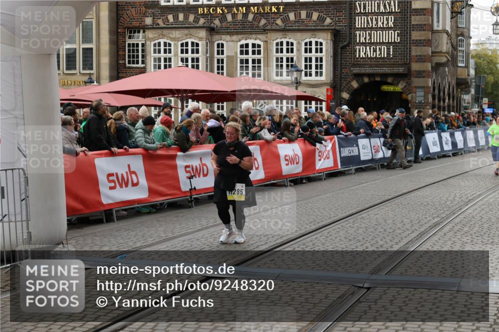 05.10.2025 - 20. swb-Marathon Bremen Yannick Fuchs http://msf.ph/oto/9248320 05.10.2025 11:12:45 Ziel 9736, 10190, 11285 meine-sportfotos.de