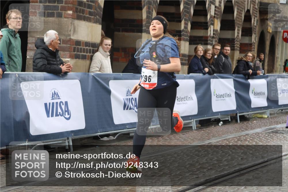 05.10.2025 - 20. swb-Marathon Bremen Strokosch-Dieckow http://msf.ph/oto/9248343 05.10.2025 15:25:30 Ziel 196 meine-sportfotos.de