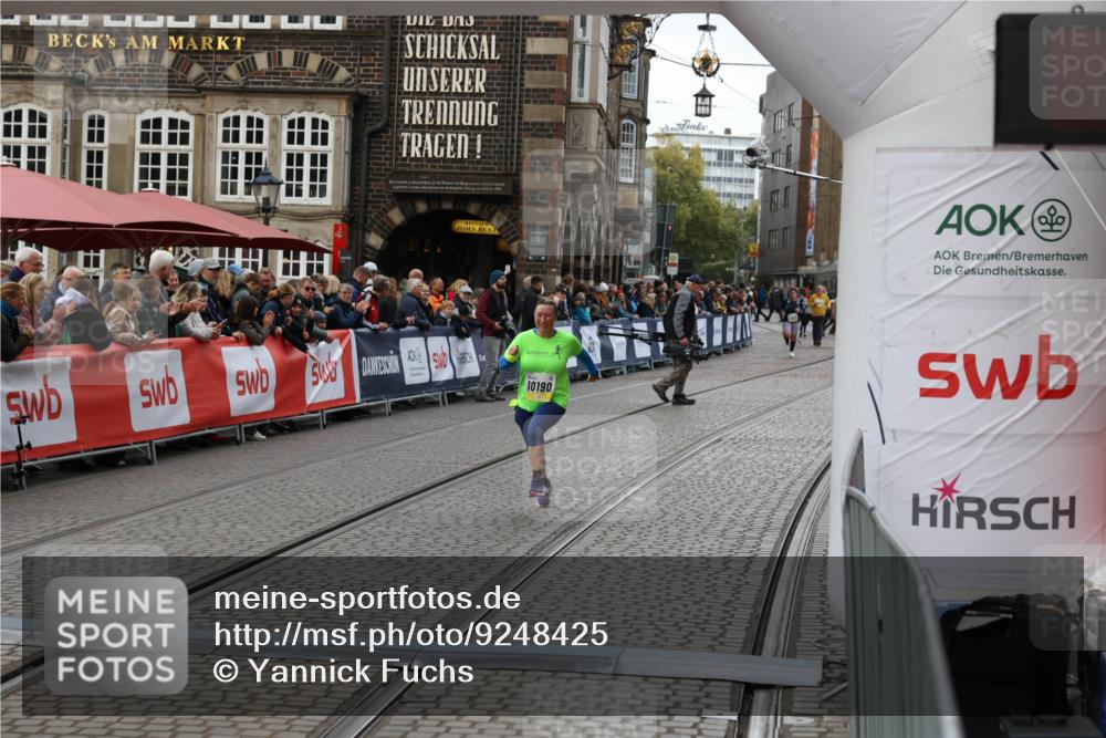 05.10.2025 - 20. swb-Marathon Bremen Yannick Fuchs http://msf.ph/oto/9248425 05.10.2025 11:12:47 Ziel 10190, 11285 meine-sportfotos.de