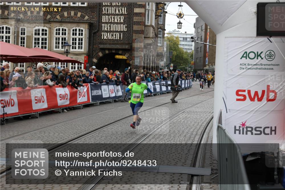 05.10.2025 - 20. swb-Marathon Bremen Yannick Fuchs http://msf.ph/oto/9248433 05.10.2025 11:12:47 Ziel 10190, 11285 meine-sportfotos.de