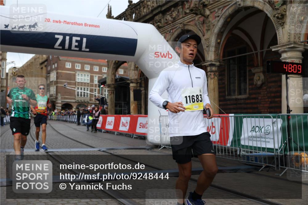 05.10.2025 - 20. swb-Marathon Bremen Yannick Fuchs http://msf.ph/oto/9248444 05.10.2025 10:44:05 Ziel 9170, 9865, 11256, 11683 meine-sportfotos.de