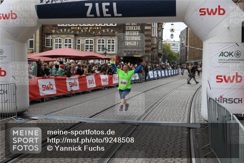 05.10.2025 - 20. swb-Marathon Bremen Yannick Fuchs http://msf.ph/oto/9248508 05.10.2025 11:12:48 Ziel 10190, 11285 meine-sportfotos.de