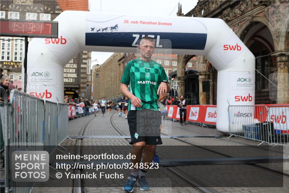 05.10.2025 - 20. swb-Marathon Bremen Yannick Fuchs http://msf.ph/oto/9248523 05.10.2025 10:44:06 Ziel 9170, 9865, 11256, 11683 meine-sportfotos.de