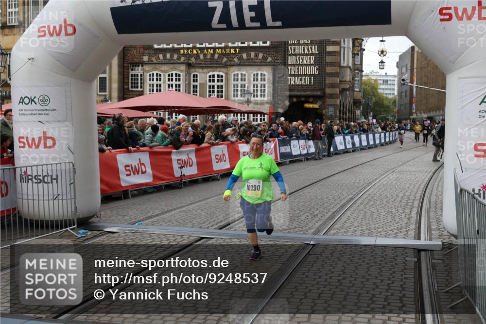 05.10.2025 - 20. swb-Marathon Bremen Yannick Fuchs http://msf.ph/oto/9248537 05.10.2025 11:12:49 Ziel 10190, 11285 meine-sportfotos.de