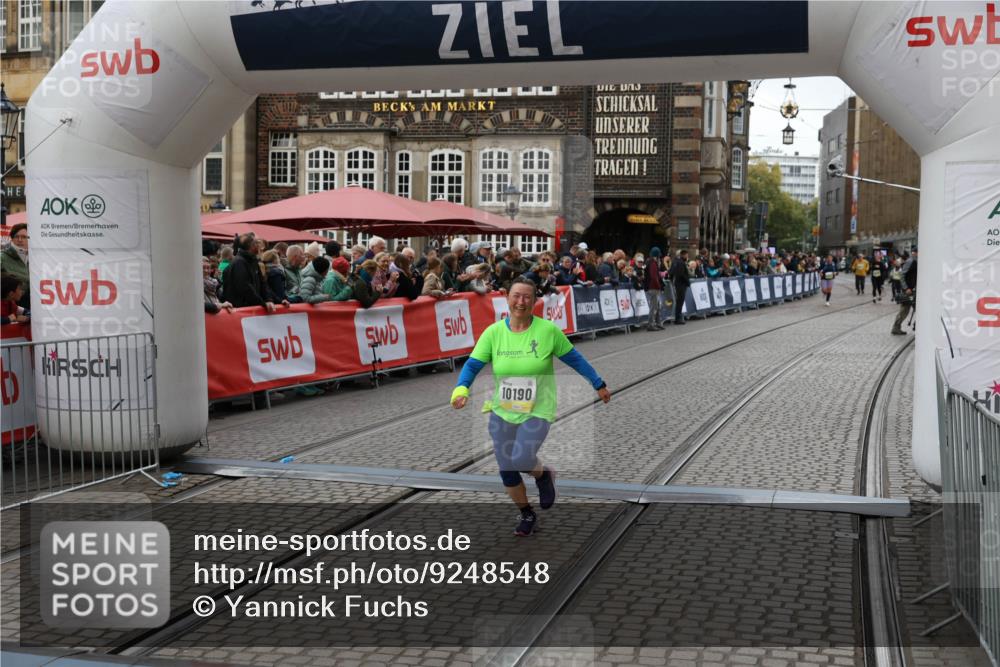 05.10.2025 - 20. swb-Marathon Bremen Yannick Fuchs http://msf.ph/oto/9248548 05.10.2025 11:12:49 Ziel 10190, 11285 meine-sportfotos.de