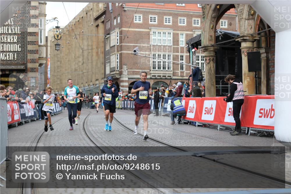 05.10.2025 - 20. swb-Marathon Bremen Yannick Fuchs http://msf.ph/oto/9248615 05.10.2025 10:44:09 Ziel 9614, 9865, 10351, 10652, 10780, 11256, 11316, 11503, 11683 meine-sportfotos.de