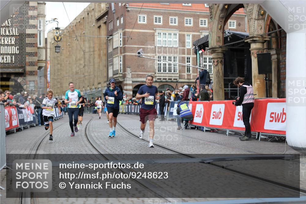 05.10.2025 - 20. swb-Marathon Bremen Yannick Fuchs http://msf.ph/oto/9248623 05.10.2025 10:44:09 Ziel 9614, 9865, 10351, 10652, 10780, 11256, 11316, 11503, 11683 meine-sportfotos.de