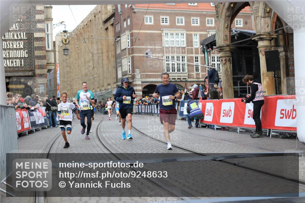05.10.2025 - 20. swb-Marathon Bremen Yannick Fuchs http://msf.ph/oto/9248633 05.10.2025 10:44:09 Ziel 9614, 9865, 10351, 10652, 10780, 11256, 11316, 11503, 11683 meine-sportfotos.de