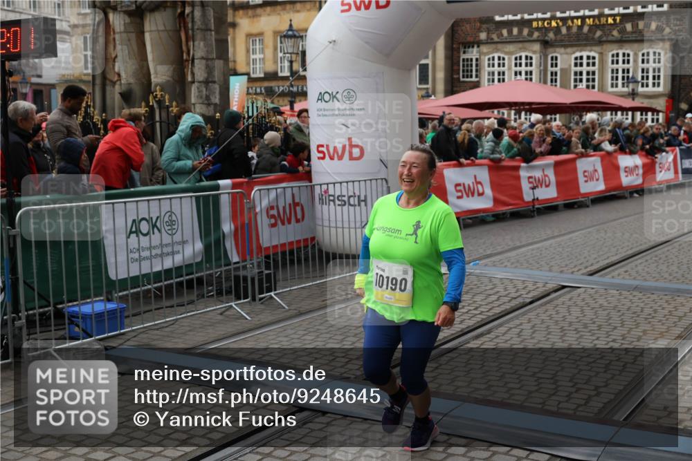 05.10.2025 - 20. swb-Marathon Bremen Yannick Fuchs http://msf.ph/oto/9248645 05.10.2025 11:12:50 Ziel 10190, 11285 meine-sportfotos.de
