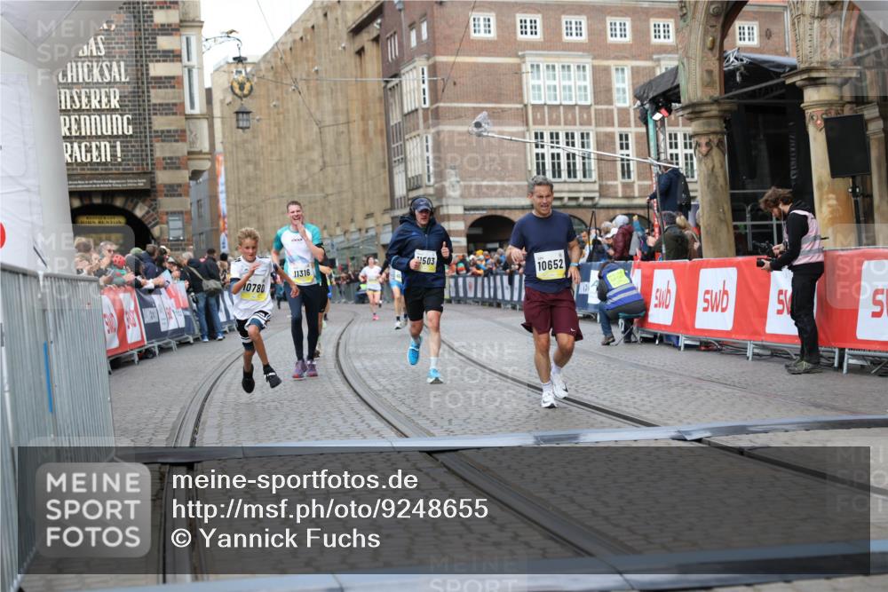 05.10.2025 - 20. swb-Marathon Bremen Yannick Fuchs http://msf.ph/oto/9248655 05.10.2025 10:44:09 Ziel 9614, 9865, 10351, 10652, 10780, 11256, 11316, 11503, 11683 meine-sportfotos.de