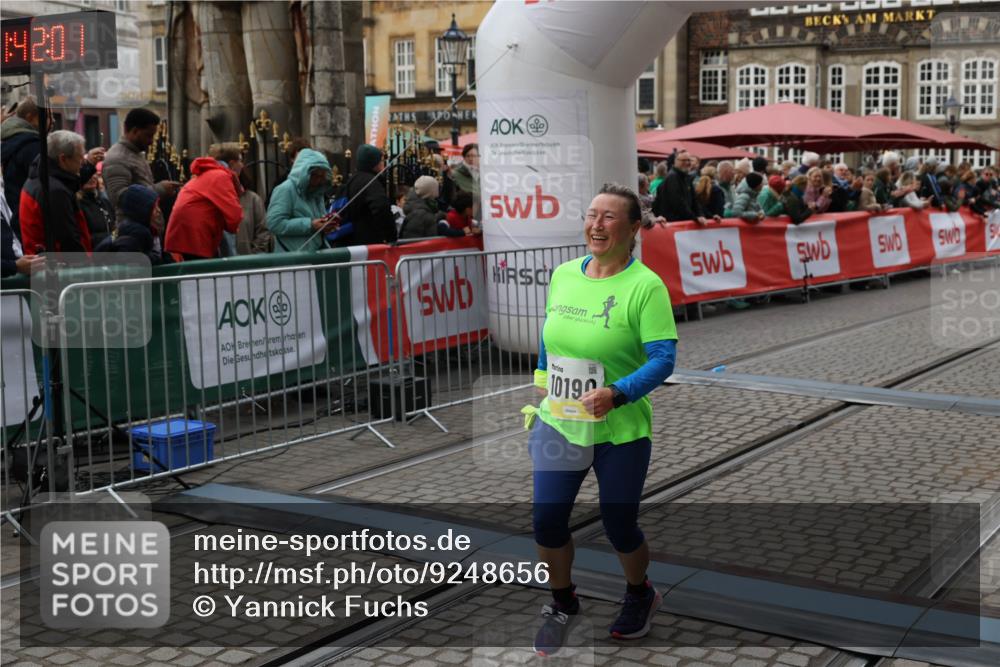 05.10.2025 - 20. swb-Marathon Bremen Yannick Fuchs http://msf.ph/oto/9248656 05.10.2025 11:12:50 Ziel 10190, 11285 meine-sportfotos.de