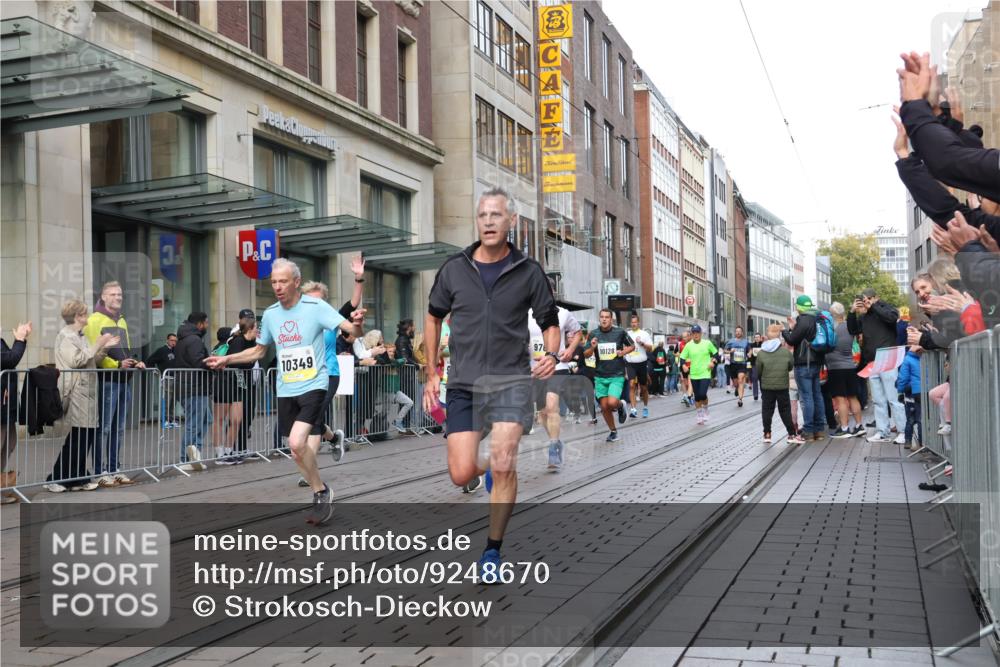 05.10.2025 - 20. swb-Marathon Bremen Strokosch-Dieckow http://msf.ph/oto/9248670 05.10.2025 10:52:52 Ziel 7193, 7251, 9187, 9263, 9449, 9539, 9650, 9703, 9717, 9834, 9868, 9918, 9956, 10057, 10064, 10128, 10242, 10317, 10349, 10460, 10466, 10539, 10806, 10958, 10993, 11174, 11175, 11259, 11300, 11377, 11398, 11411, 11450, 11510, 11512, 11722, 7193, 7251, 9187, 9263, 9449, 9539, 9650, 9703, 9717, 9834, 9868, 9918, 9956, 10057, 10064, 10128, 10242, 10317, 10349, 10460, 10466, 10539, 10806, 10958, 10993, 11174, 11398, 11450, 11722 meine-sportfotos.de