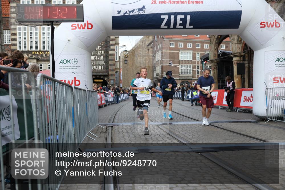 05.10.2025 - 20. swb-Marathon Bremen Yannick Fuchs http://msf.ph/oto/9248770 05.10.2025 10:44:10 Ziel 9614, 9865, 10351, 10652, 10780, 11256, 11316, 11503 meine-sportfotos.de