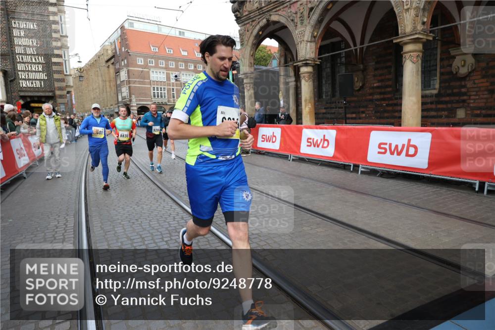 05.10.2025 - 20. swb-Marathon Bremen Yannick Fuchs http://msf.ph/oto/9248778 05.10.2025 10:52:55 Ziel 9214, 9284, 9501, 9517, 9581, 9830, 9985, 10308, 10309, 10514, 10833, 10997, 11012, 11382, 11417, 11587 meine-sportfotos.de