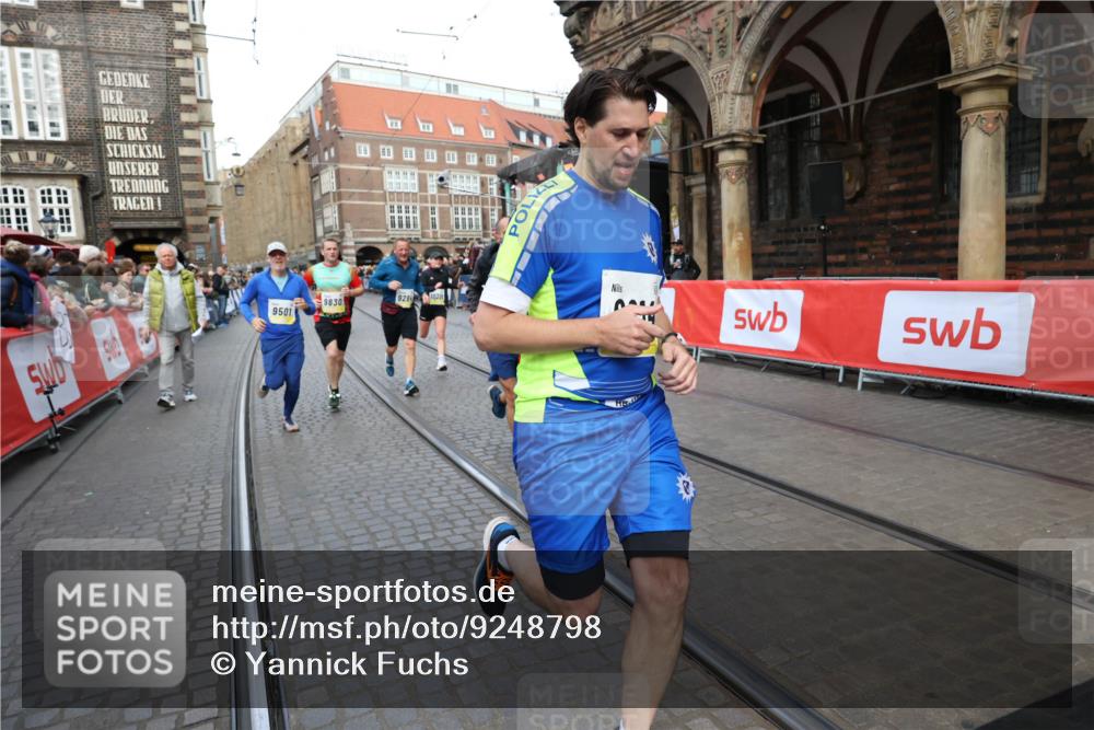 05.10.2025 - 20. swb-Marathon Bremen Yannick Fuchs http://msf.ph/oto/9248798 05.10.2025 10:52:55 Ziel 9214, 9284, 9501, 9517, 9581, 9830, 9985, 10308, 10309, 10514, 10833, 10997, 11012, 11382, 11417, 11587 meine-sportfotos.de