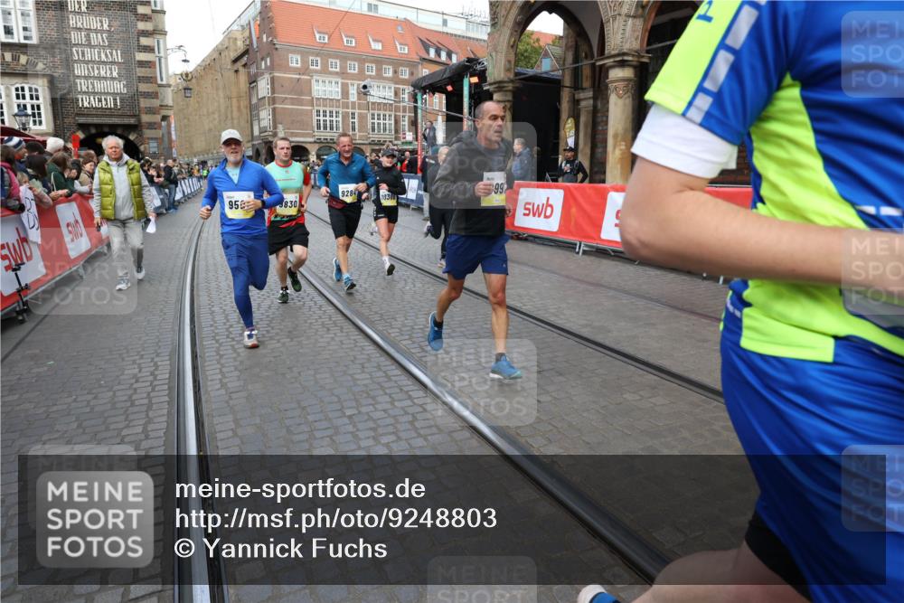 05.10.2025 - 20. swb-Marathon Bremen Yannick Fuchs http://msf.ph/oto/9248803 05.10.2025 10:52:55 Ziel 9214, 9284, 9501, 9517, 9581, 9830, 9985, 10308, 10309, 10514, 10833, 10997, 11012, 11382, 11417, 11587 meine-sportfotos.de