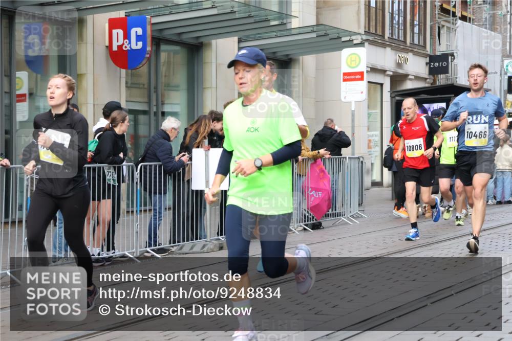 05.10.2025 - 20. swb-Marathon Bremen Strokosch-Dieckow http://msf.ph/oto/9248834 05.10.2025 10:52:56 Ziel 7193, 7251, 9263, 9449, 9539, 9650, 9703, 9717, 9834, 9868, 9956, 9957, 10057, 10128, 10242, 10302, 10317, 10335, 10349, 10369, 10460, 10466, 10468, 10539, 10655, 10806, 10934, 10958, 10993, 11174, 11175, 11259, 11300, 11377, 11411, 11510, 11512, 11545, 11616, 11716, 7193, 7251, 9263, 9449, 9539, 9650, 9703, 9717, 9834, 9868, 9956, 9957, 10057, 10128, 10242, 10302, 10317, 10335, 10349, 10369, 10460, 10466, 10468, 10539, 10655, 10806, 10934, 10958, 10993, 11174 meine-sportfotos.de