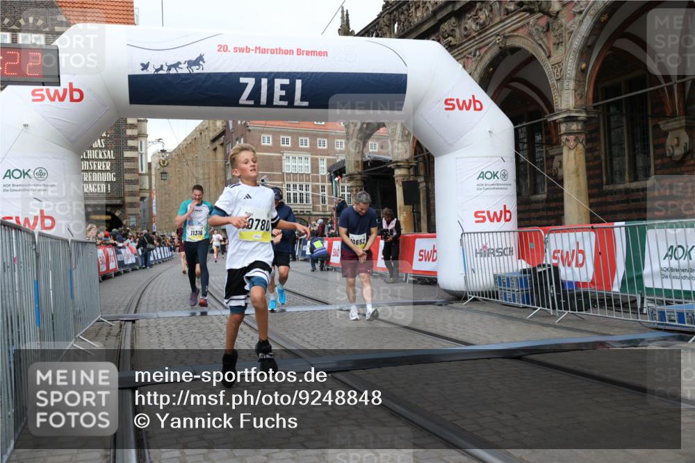05.10.2025 - 20. swb-Marathon Bremen Yannick Fuchs http://msf.ph/oto/9248848 05.10.2025 10:44:11 Ziel 9614, 9865, 9919, 10351, 10652, 10780, 11256, 11316, 11503 meine-sportfotos.de
