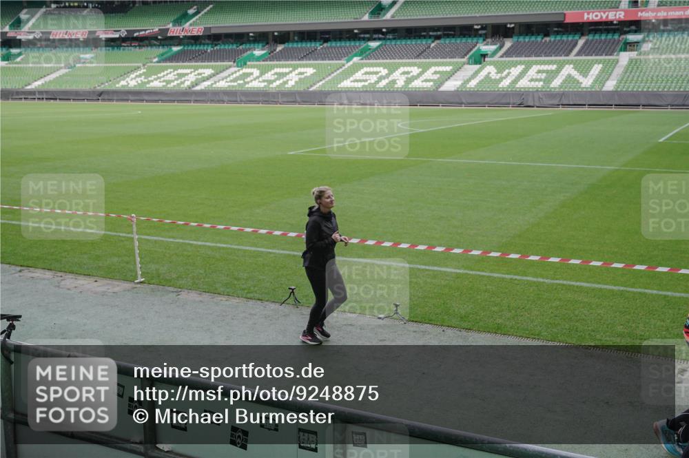 05.10.2025 - 20. swb-Marathon Bremen Michael Burmester http://msf.ph/oto/9248875 05.10.2025 10:39:27 Laufen im Stadion 7199, 7654, 7779, 7788, 7789, 7979, 8123, 9002, 9180, 9186, 9224, 9225, 9228, 9229, 9269, 9315, 9324, 9325, 9379, 9398, 9419, 9515, 9523, 9610, 9628, 9644, 9668, 9713, 9765, 9780, 9850, 9908, 9927, 9944, 9998, 10018, 10021, 10025, 10106, 10142, 10192, 10207, 10213, 10238, 10255, 10258, 10289, 10371, 10374, 10405, 10426, 10462, 10483, 10498, 10529, 10531, 10551, 10557, 10567, 10587, 10597, 10623, 10734, 10749, 10853, 9182, 9184, 9269, 9300, 9394 meine-sportfotos.de