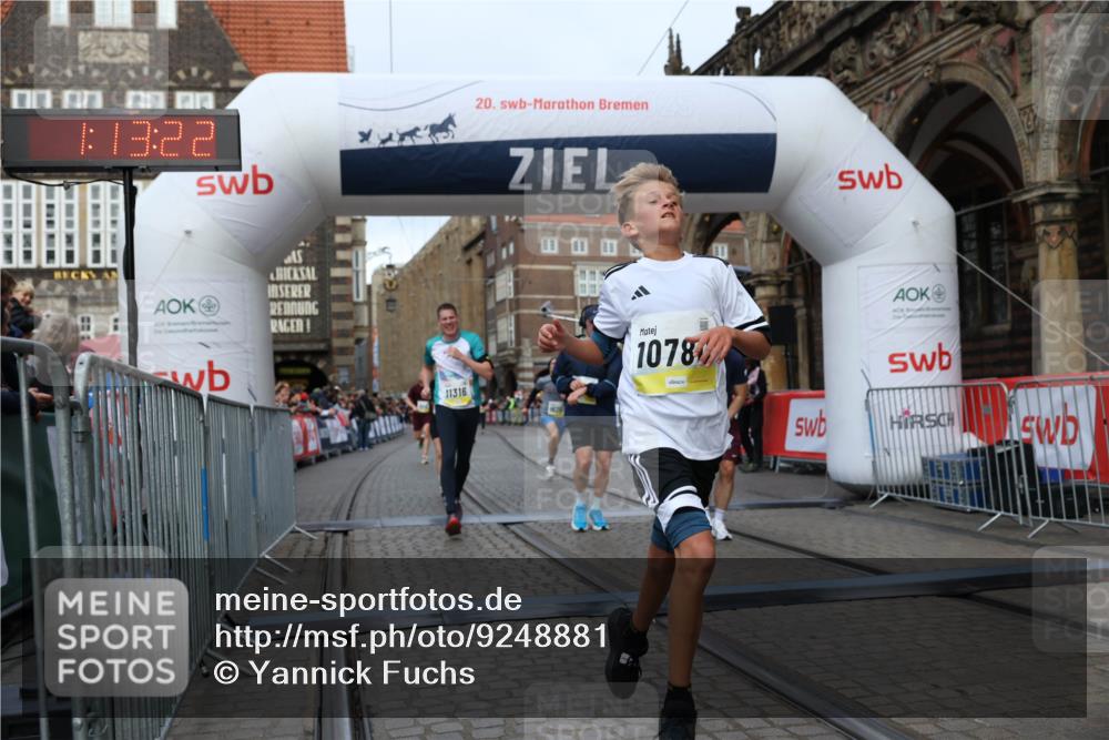 05.10.2025 - 20. swb-Marathon Bremen Yannick Fuchs http://msf.ph/oto/9248881 05.10.2025 10:44:12 Ziel 9614, 9919, 10351, 10652, 10780, 11316, 11503 meine-sportfotos.de