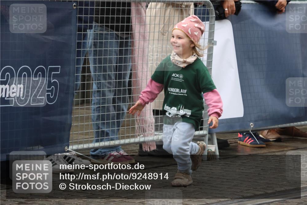 05.10.2025 - 20. swb-Marathon Bremen Strokosch-Dieckow http://msf.ph/oto/9248914 05.10.2025 15:25:53 Ziel  meine-sportfotos.de