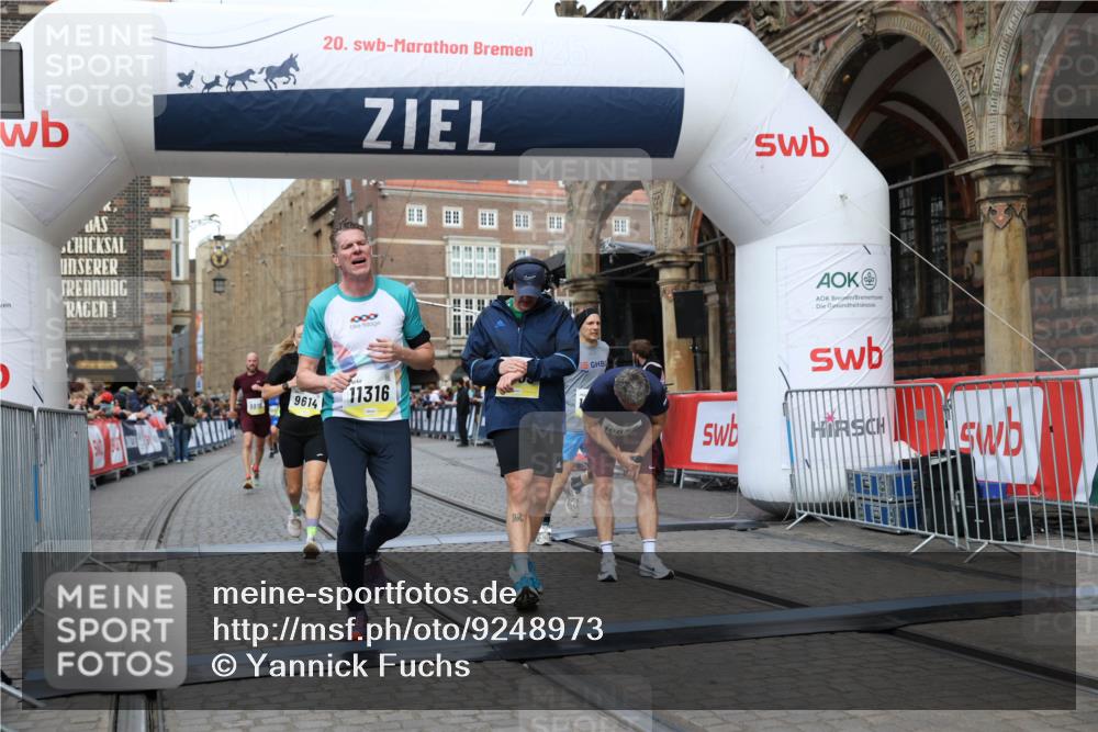 05.10.2025 - 20. swb-Marathon Bremen Yannick Fuchs http://msf.ph/oto/9248973 05.10.2025 10:44:12 Ziel 9614, 9919, 10351, 10652, 10780, 11316, 11503 meine-sportfotos.de