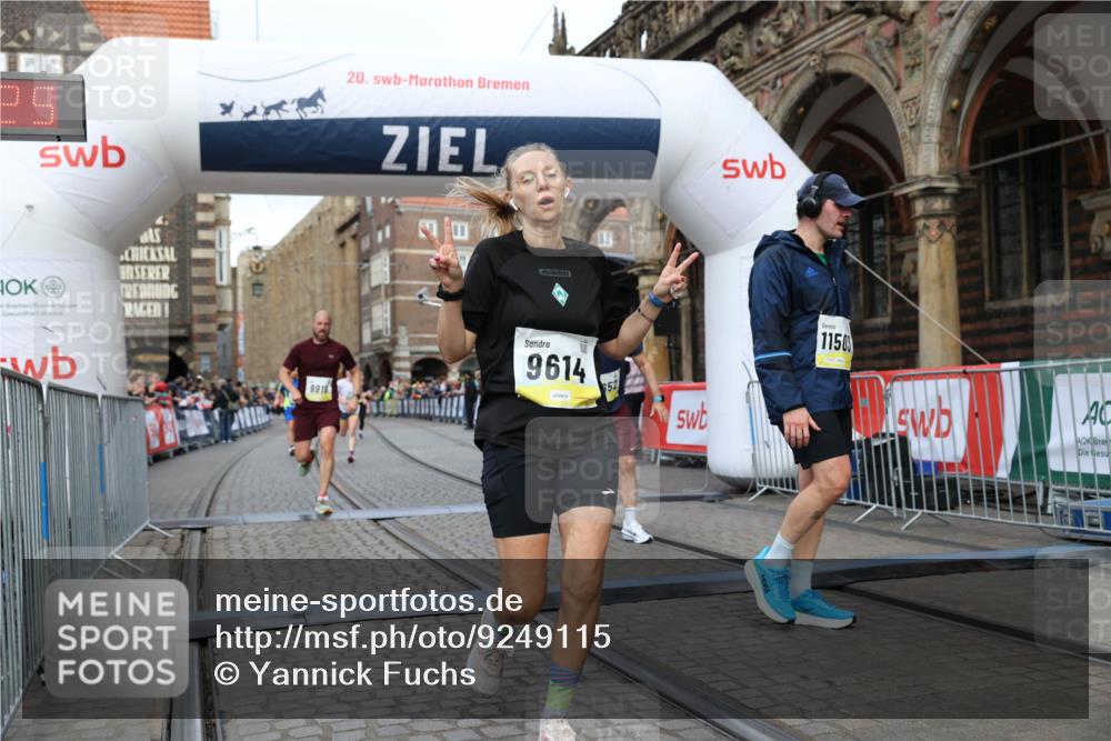 05.10.2025 - 20. swb-Marathon Bremen Yannick Fuchs http://msf.ph/oto/9249115 05.10.2025 10:44:14 Ziel 9614, 9919, 10351, 10649, 10652, 10780, 11316, 11503, 11645 meine-sportfotos.de