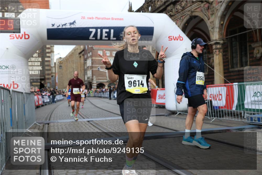 05.10.2025 - 20. swb-Marathon Bremen Yannick Fuchs http://msf.ph/oto/9249135 05.10.2025 10:44:15 Ziel 9614, 9919, 10351, 10649, 10652, 10780, 11316, 11503, 11645, 11648 meine-sportfotos.de